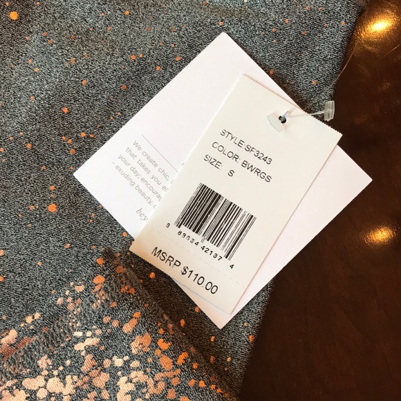 NWT - Beyond Yoga ombre high waisted midi legging - Picture 2 of 4